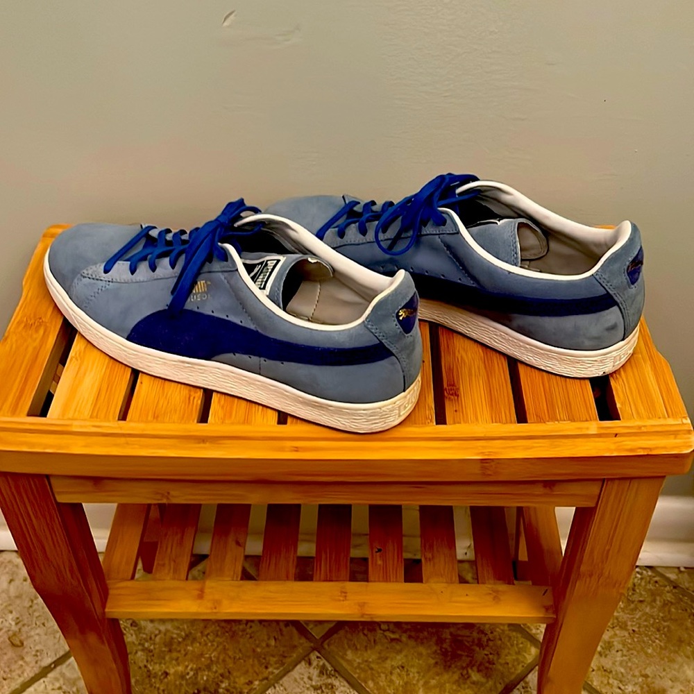 Mens puma suede. Blue on blue. Clean shoes. Only worn a few times